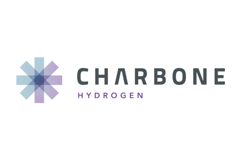 (TheNewswire) 
   
   
   
   
 
Brossard (Québec), le 1 er octobre 2025 TheNewswire – CORPORATION CHARBONE HYDROGÈNE (TSXV: CH,OTC:CHHYF OTCQB: CHHYF, FSE: K47 ) (« Charbone » ou la « Société »), une compagnie dédiée à la production et à la distribution d’hydrogène vert, pour faire suite à son communiqué de presse daté du 18 septembre 2025, qui annonçait la signature de débentures convertibles de remplacement totalisant 2 050 000 $ (les « Débentures de remplacement » ) en modifiant les modalités spécifiques des débentures convertibles garanties de la Société (chacune, une « Débenture ») initialement émises dans le cadre du placement privé de débentures totalisant 1 746 366 $ de débentures convertibles garanties à 12 %, et incluant un montant supplémentaire de 303 634 $ reçu en espèces par la Société, est maintenant heureuse d’annoncer avoir reçu l’approbation finale de la Bourse de croissance TSX.
  Charbone a modifié et émis les nouvelles Débentures de remplacement en date du 30 septembre 2025, pour un montant total de 2 050 000 $, qui expireront le 30 septembre 2026, avec un taux d’intérêt annuel de 12 % et un prix de conversion de 0,07 $ par action. Avant la modification, les dates d’échéance étaient les 30 septembre et 31 octobre 2025, avec le même taux annuel de 12 % et un prix de conversion de 0,10 $ par action. Les Débentures de remplacement seront assujetties à la période de détention légale de quatre mois au Canada.  
  Pour plus d’informations sur les Débentures de 400 000 $ qui expiraient le 30 septembre 2025 et initialement signées le 30 septembre 2023, puis modifiées le 25 mars 2025, veuillez-vous référer aux communiqués de presse de la Société datés du 31 août 2023, du 31 janvier 2024 et du 26 mars 2024.  
  Pour plus d’informations sur les Débentures de 1 346 366 $ qui expiraient le 31 octobre 2025 et initialement signées le 7 octobre 2022, puis modifiées le 29 janvier 2025, veuillez-vous référer aux communiqués de presse de la Société datés du 11 octobre 2022, du 10 juin 2024, du 4 décembre 2024 et du 12 février 2025.  
  Les produits supplémentaires sont destinés à accélérer les rentrées de fonds nécessaires pour couvrir l’acquisition d’équipements de production pour l’hydrogène et les coûts connexes annoncé le 5 septembre 2025. La Société publiera un autre communiqué de presse dans les prochains jours pour annoncer la clôture de l’acquisition d’équipements une fois la date effective atteinte, marquant le début du processus de démantèlement des équipements.  
  À propos de Charbone Hydrogène Corporation  
  Charbone est une entreprise intégrée spécialisée dans l’hydrogène ultrapur (UHP) et la distribution stratégique de gaz industriels en Amérique du Nord et en Asie-Pacifique. Elle développe un réseau modulaire de production d’hydrogène vert tout en s’associant à des partenaires de l’industrie pour offrir de l’hélium et d’autres gaz spécialisés sans avoir à construire de nouvelles usines coûteuses. Cette stratégie disciplinée diversifie les revenus, réduit les risques et augmente sa flexibilité. Le groupe Charbone est coté en bourse en Amérique du Nord et en Europe sur la bourse de croissance TSX (TSXV: CH,OTC:CHHYF); sur les marchés OTC (OTCQB: CHHYF); et à la Bourse de Francfort (FSE: K47). Pour plus d’informations, visiter     www.charbone.com     .  
  Énoncés prospectifs  
  Le présent communiqué de presse contient des énoncés qui constituent de « l’information prospective » au sens des lois canadiennes sur les valeurs mobilières (« déclarations prospectives »). Ces déclarations prospectives sont souvent identifiées par des mots tels que « a l’intention », « anticipe », « s’attend à », « croit », « planifie », « probable », ou des mots similaires. Les déclarations prospectives reflètent les attentes, estimations ou projections respectives de la direction de Charbone concernant les résultats ou événements futurs, sur la base des opinions, hypothèses et estimations considérées comme raisonnables par la direction à la date à laquelle les déclarations sont faites. Bien que Charbone estime que les attentes exprimées dans les déclarations prospectives sont raisonnables, les déclarations prospectives comportent des risques et des incertitudes, et il ne faut pas se fier indûment aux déclarations prospectives, car des facteurs inconnus ou imprévisibles pourraient faire en sorte que les résultats réels soient sensiblement différents de ceux exprimés dans les déclarations prospectives. Des risques et des incertitudes liés aux activités de Charbone peuvent avoir une incidence sur les déclarations prospectives. Ces risques, incertitudes et hypothèses comprennent, sans s’y limiter, ceux décrits à la rubrique « Facteurs de risque » dans la déclaration de changement à l’inscription de la Société datée du 31 mars 2022, qui peut être consultée sur SEDAR à l’adresse www.sedar.com; ils pourraient faire en sorte que les événements ou les résultats réels diffèrent sensiblement de ceux prévus dans les déclarations prospectives.  
  Sauf si les lois sur les valeurs mobilières applicables l’exigent, Charbone ne s’engage pas à mettre à jour ni à réviser les déclarations prospectives.  
  Ni la Bourse de croissance TSX ni son fournisseur de services de réglementation (tel que ce terme est défini dans les politiques de la Bourse de croissance TSX) n’acceptent de responsabilité quant à la pertinence ou à l’exactitude du présent communiqué.  
  Pour contacter Corporation Charbone Hydrogène :  
 Téléphone bureau: +1 450 678 7171 
 
 
 Courriel:   ir@charbone.com   
 Benoit Veilleux 
 Chef de la direction financière et secrétaire corporatif 
 
 
 Copyright (c) 2025 TheNewswire – All rights reserved. 
News Provided by TheNewsWire via QuoteMedia
This post appeared first on investingnews.com